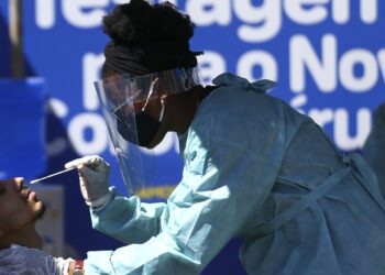 Brasil registra 1,4 mil casos de covid-19 e 49 mortes, em 24 horas