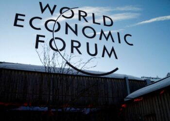 Fórum Econômico Mundial de 2022 é adiado em razão da variante Ômicron