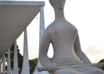 STF estende prazo para União se manifestar sobre vacinação de crianças