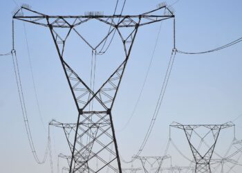 Governo contrata 4,6 GW de potência em leilão de reserva de energia