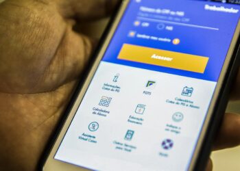 Moradores de duas cidades atingidas por chuvas poderão sacar FGTS