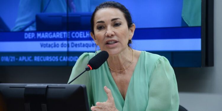 Plenário da Câmara dos deputados pode votar proposta que garante financiamento para candidaturas de mulheres