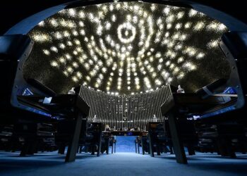 Plenário do Senado federal vota três MPs nesta terça-feira