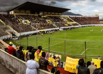 Fla enfrentará ex-Vasco e caldeirão na altitude