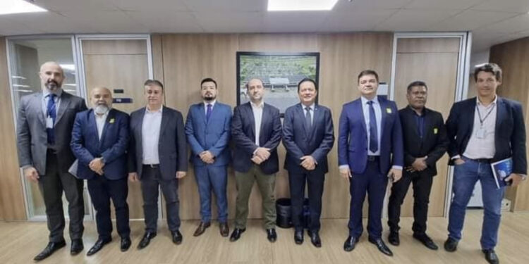 Prefeito de Barra do Corda em reunião em Brasília, recebe a boa notícia da construção do aeroporto do município