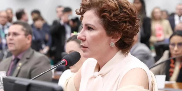 Após denúncias de hacker, partidos acionam o Conselho de Ética e pedem que Zambelli perca o mandato