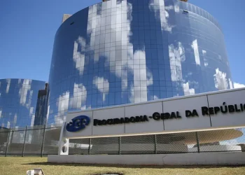 PGR se manifesta contra viagem de Bolsonaro aos EUA