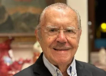 Sessão vai homenagear Sarney pelos 40 anos de redemocratização