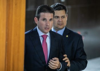 Motta articula projeto alternativo à anistia para 8/1