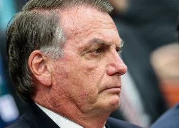 PGR: Bolsonaro divulgou conteúdo de inquérito sigiloso
