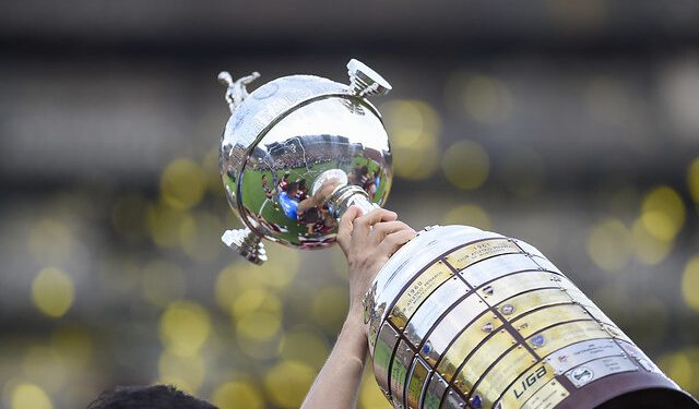 Liberta abre hoje duelos das oitavas; veja reforços dos times estrangeiros