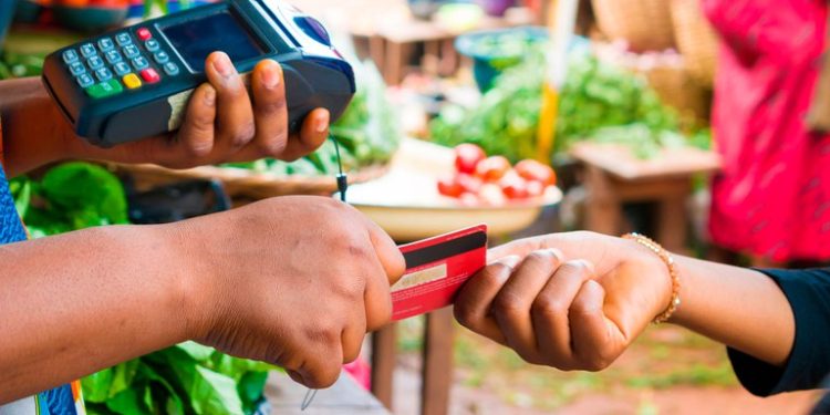 Governo limita a 3,6% taxa cobrada por empresas de vale-refeição e alimentação a lojistas; veja novas regras