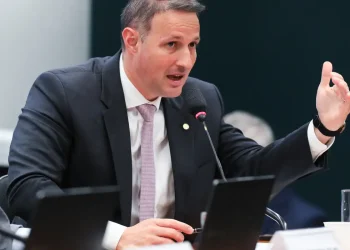 Motta anuncia Derrite como relator do projeto antifacção